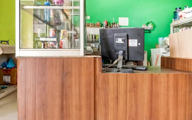 SPOT ON 91336 Guesthouse Tarumanegara