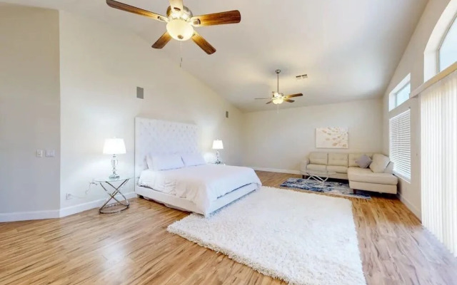 5-Bedroom Villa El Dorado Lakes LTR