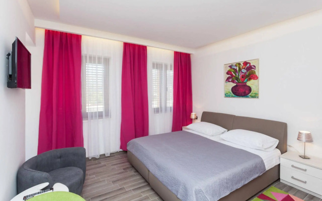 Apartments Villa Peragro