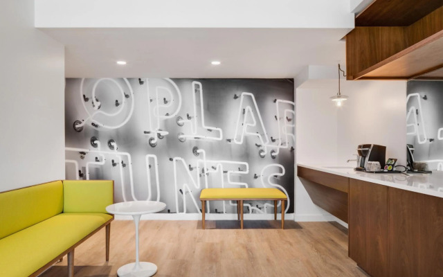 Hotel Indigo Memphis Downtown by IHG