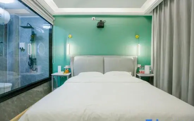 Youyou Intelligent Projection Inn