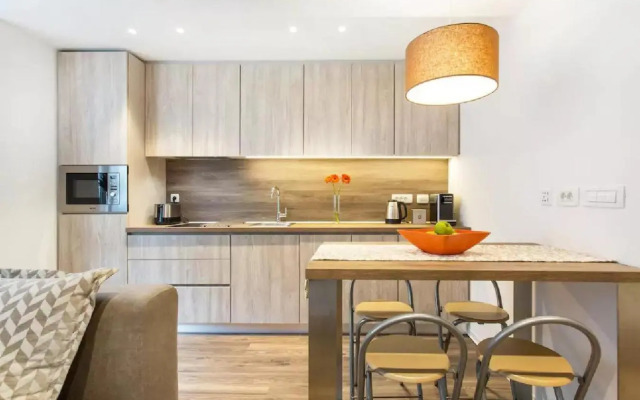 ★ Exclusive Central Apartment ★ FREE Garage ★