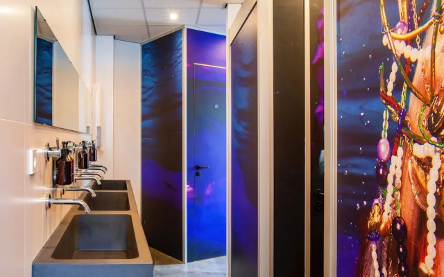 BUNK Hotel Amsterdam