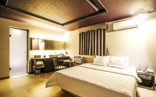 Le Idea Hotel