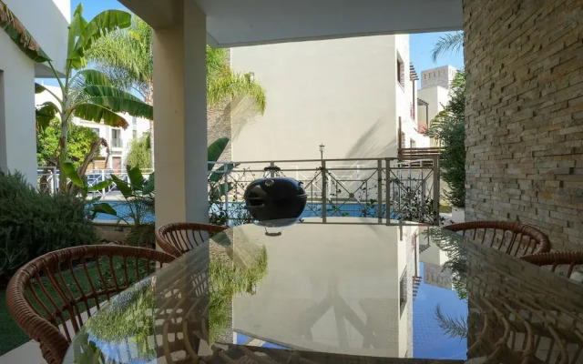 Aqua House Valentino