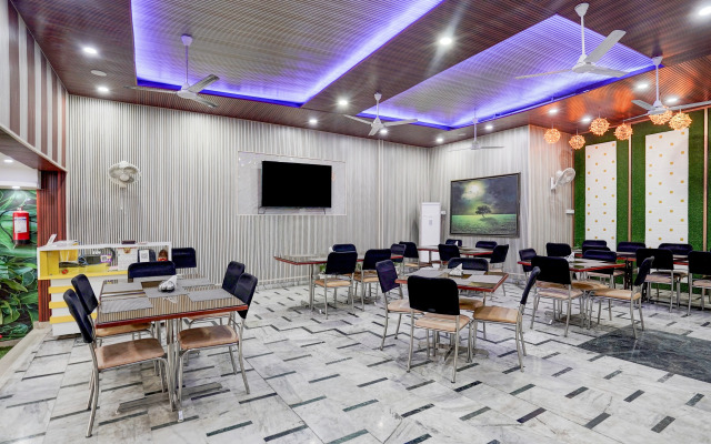 Hotel O Krishna Nagar Chowk Near ONGC