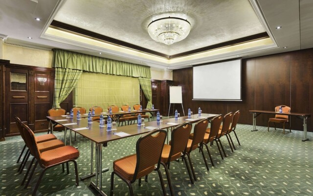 Ramada Hotel and Suites Bucharest North