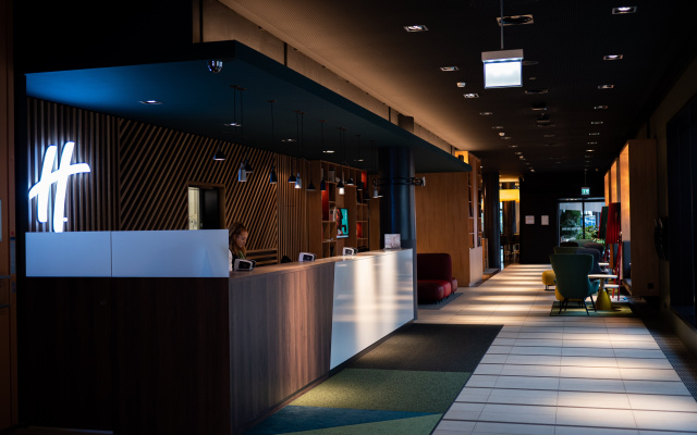 Holiday Inn Zurich - Messe by IHG - Image 2