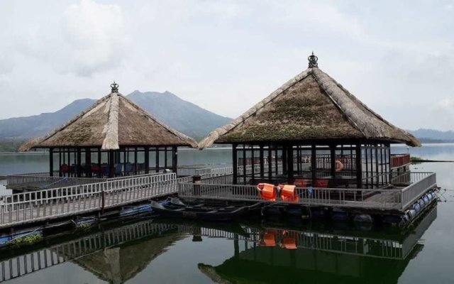 Batur Lakeside Huts