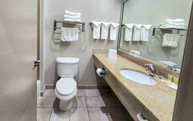 Days Inn by Wyndham Kemah