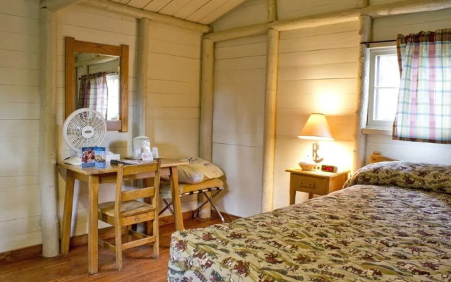 Roosevelt Lodge & Cabins