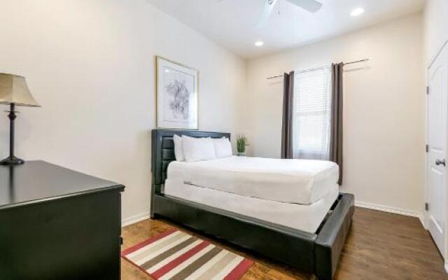 Spacious 3BR/2.5BATH Condo in Great location