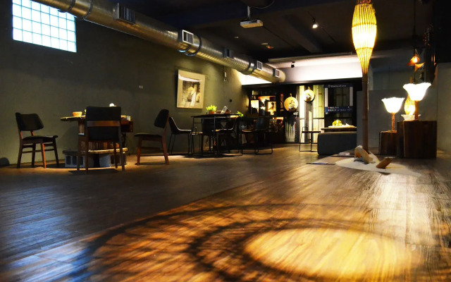 The Leaf Inn