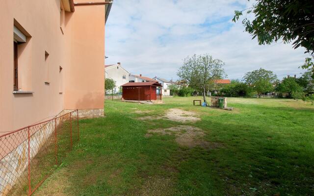Apartment 1858