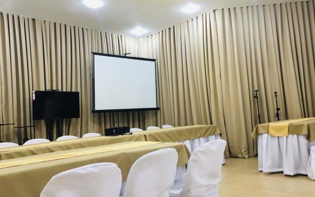 Gmaya Suites