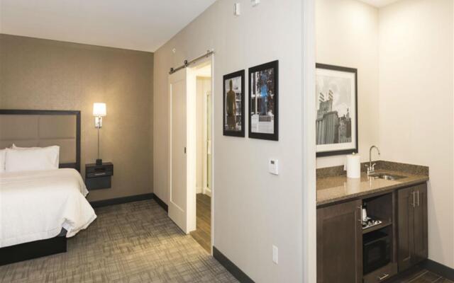 Hampton Inn & Suites Minneapolis / Downtown