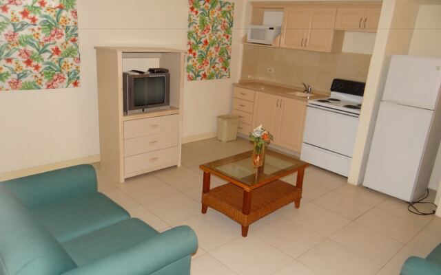 Tropical Winds Apartment Hotel