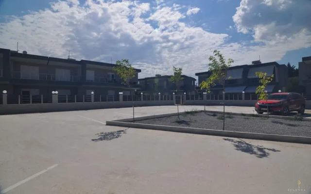 Zennova 24 Nikiti Flow Family Apt