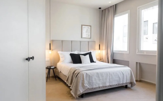 UPSTREET Luxury Apartments in Plaka