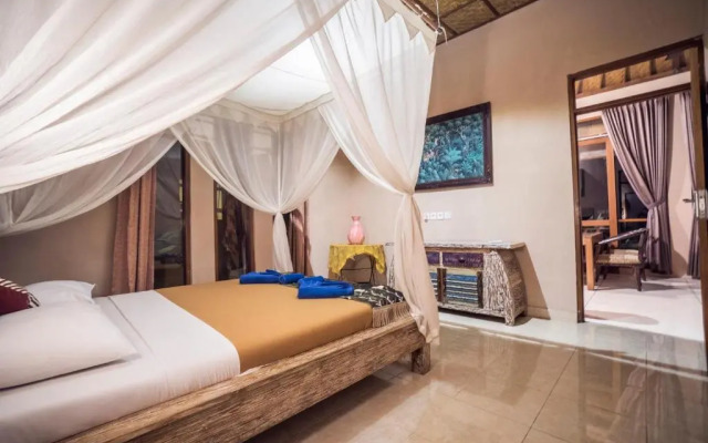 Gajah Biru Bungalows Hotel