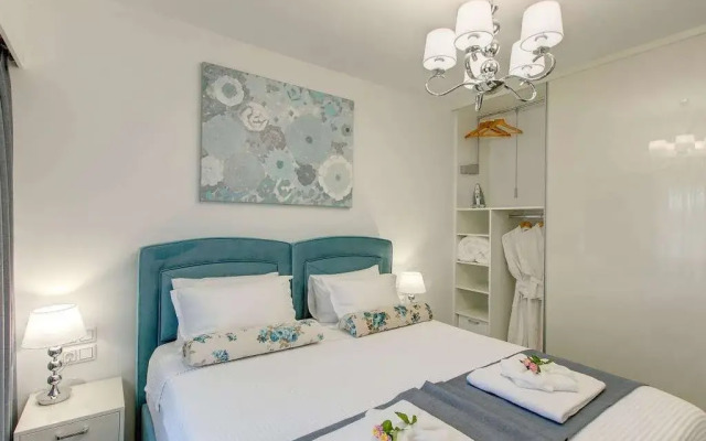Sani Luxury Villas