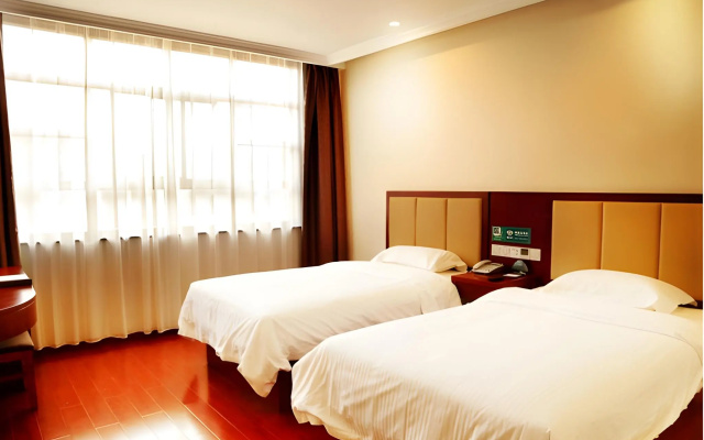 GreenTree Inn HanZhong Railway Station BeiYiHuan Road Express Hotel – Guest Rooms – Hanzhong