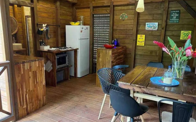 La kaz à pépés, charmant logement avec piscine