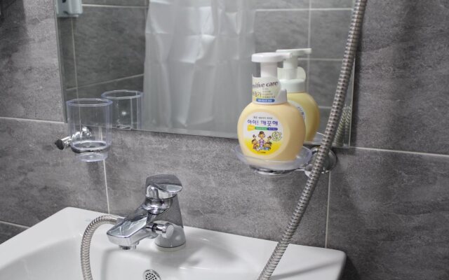 Dongdaemun EggHouse Hostel (Foreigners Only)