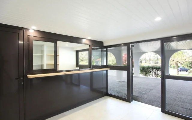 Inviting Apartment With Balcony