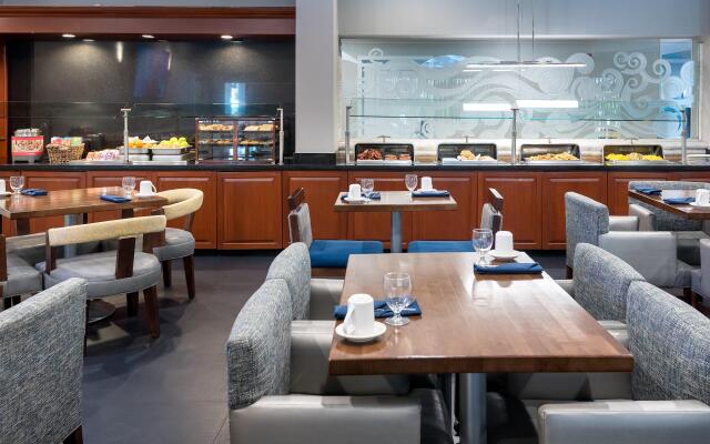 Holiday Inn Fort Lauderdale Airport by IHG