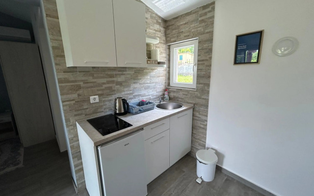 Green Field Apartments