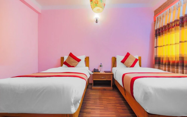 OYO 321 Hotel Everest Window View