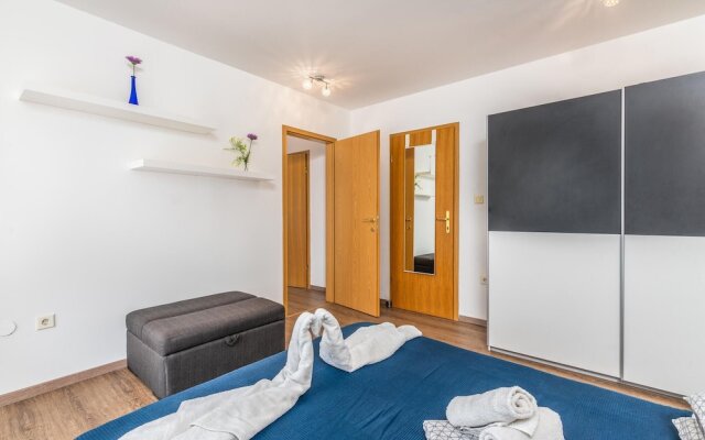 Nice Apartment in Omisalj With Wifi and 1 Bedrooms