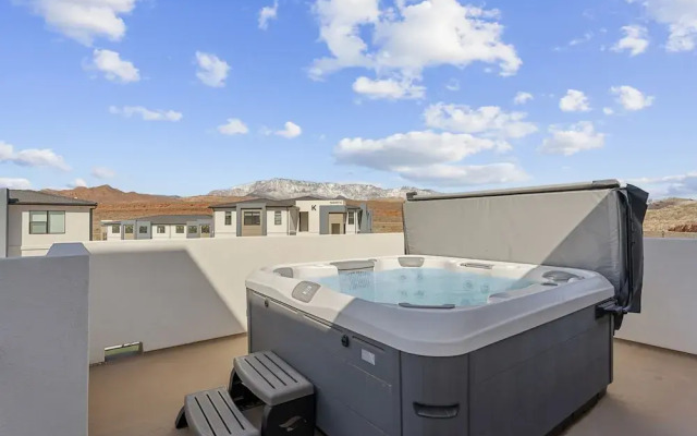 Sand Cove Retreat 5 Bedroom Townhouse