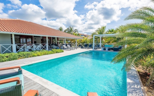 Villa in Jan Thiel With Private Pool & Sea Views