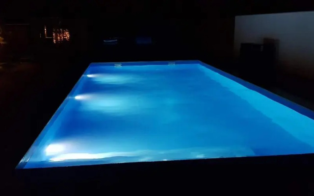 U8 apartmanház