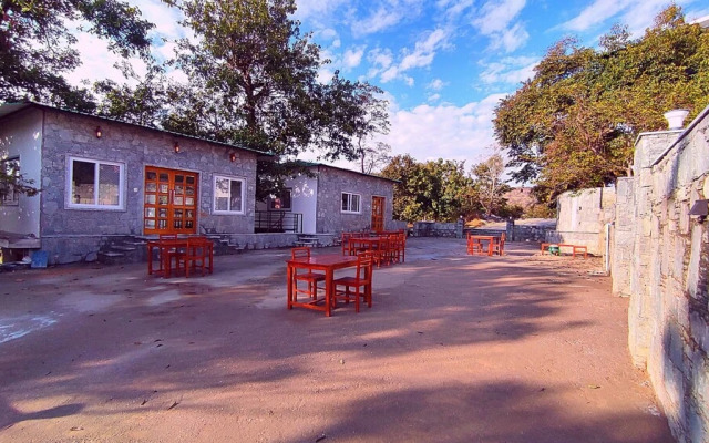 Takhat Villa by ShriGo Hotels