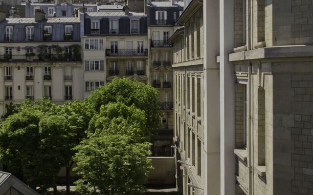 Le Montclair Montmartre by River Hostel