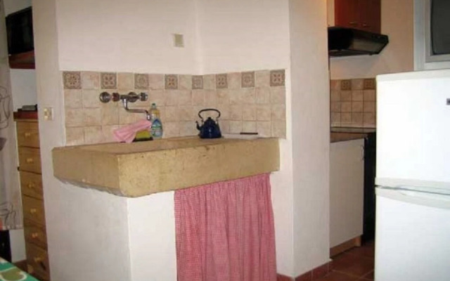 Doria - 20m From Beach - A3 Doric