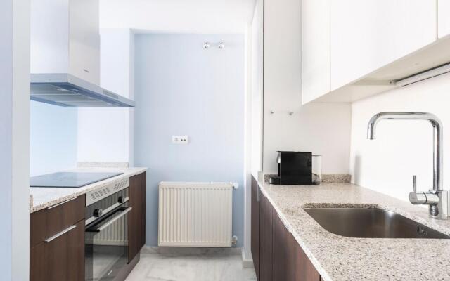 Luxury apartment with dishwasher, located by the sea