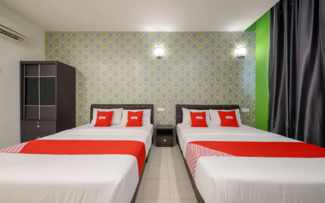 OYO 89497 Dream Nur Hotel