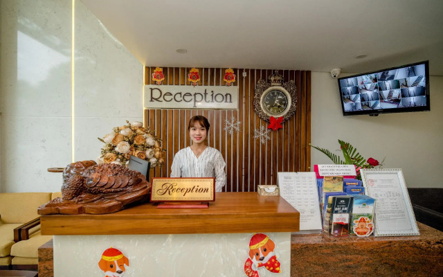 La Lune Hotel