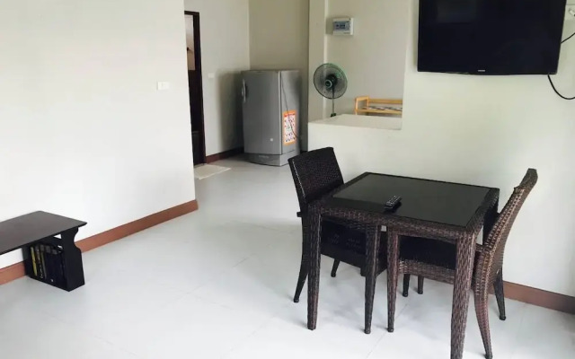 Krisada Beach Resort