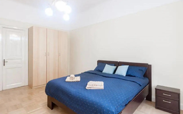 Historic centre-spacious apartment