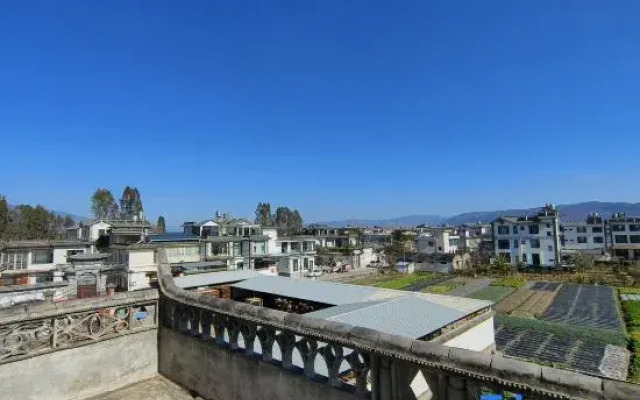 Yingshan Countryside B&B (Erhai Caicun Longkan Wharf Branch)