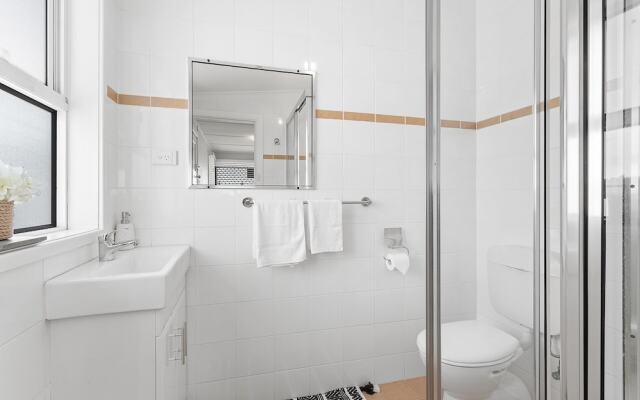 Victoria Parade, 29A