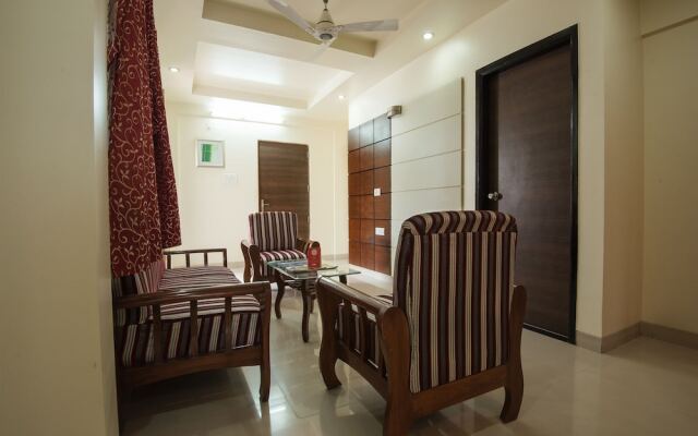 OYO 9949 Hotel Silvver Crest