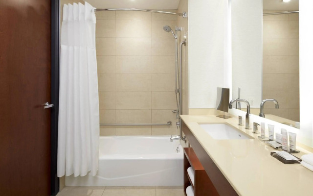 Montreal Airport Marriott In-Terminal Hotel