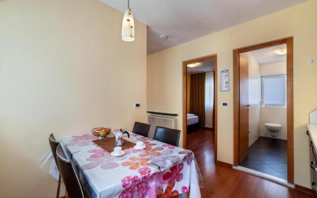 Camping Adler Bungalow 17