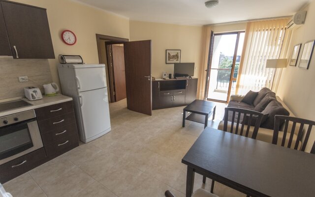 Apollon Complex Apartment